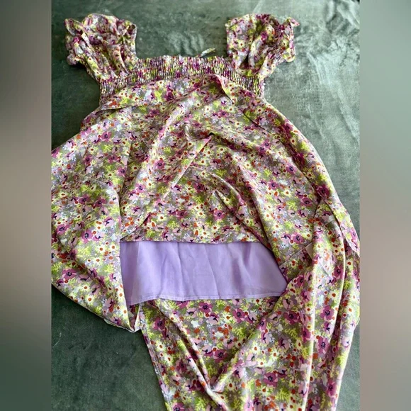 O.P.T One Pretty Time Go on A Date Floral Puff Sleeve Midi Dress L Smocked - Picture 11 of 14